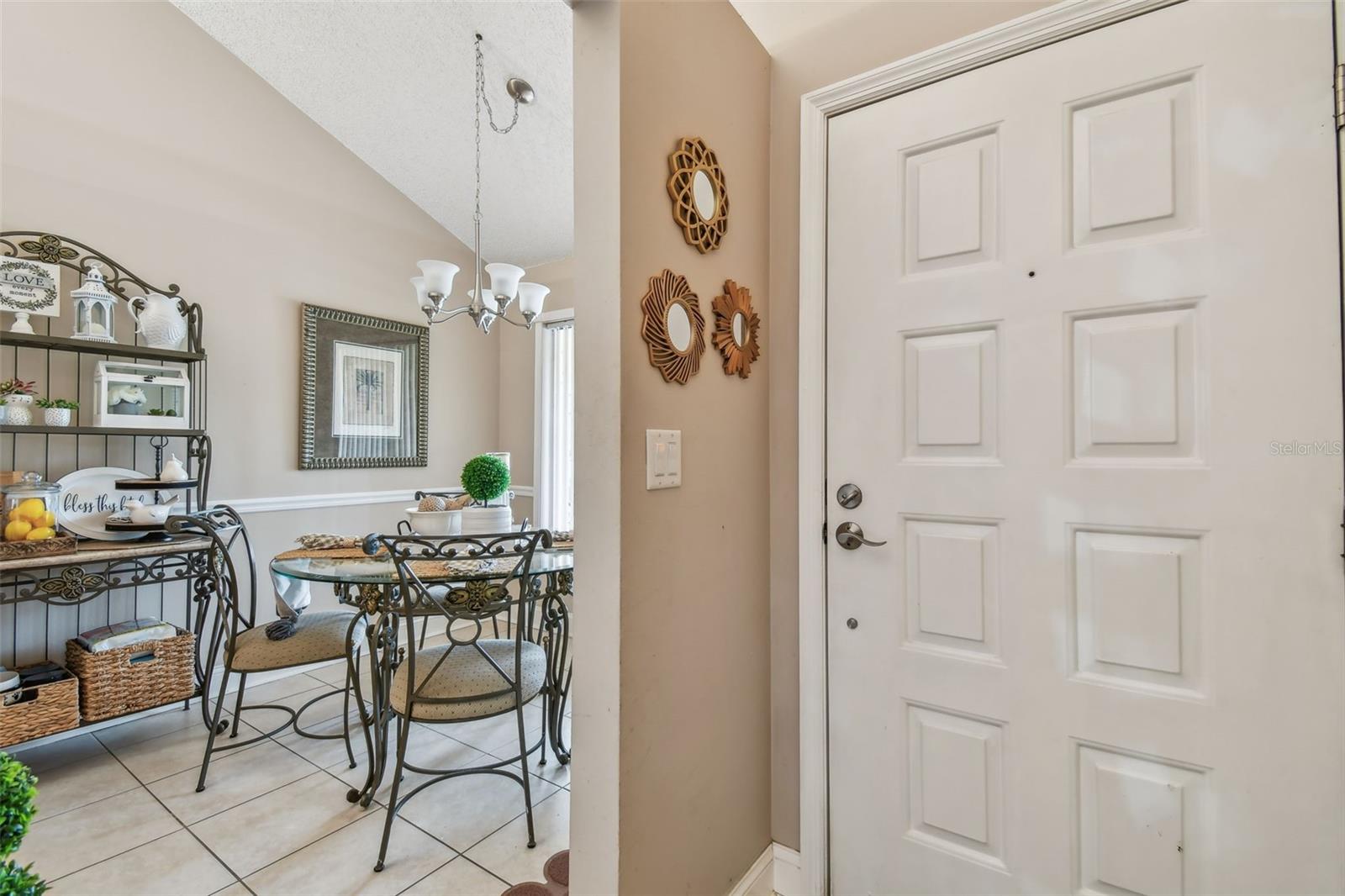 EL PASADO A CONDO - Residential