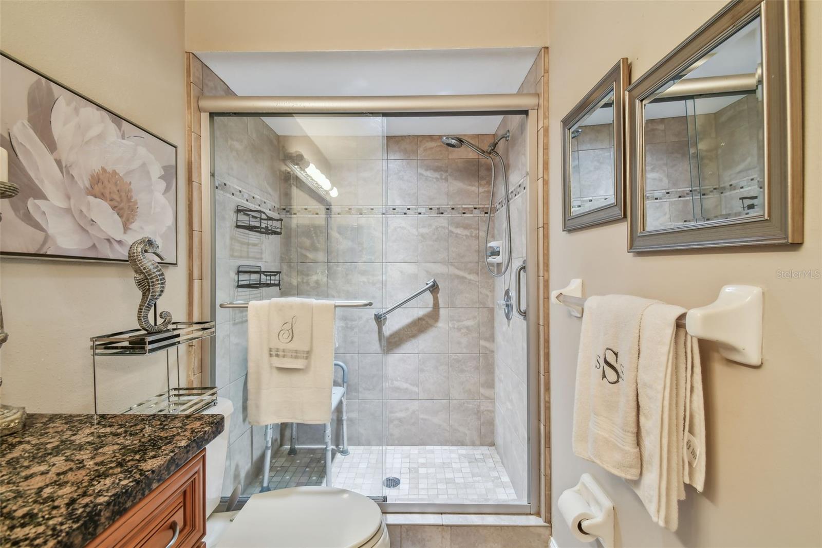 EL PASADO A CONDO - Residential