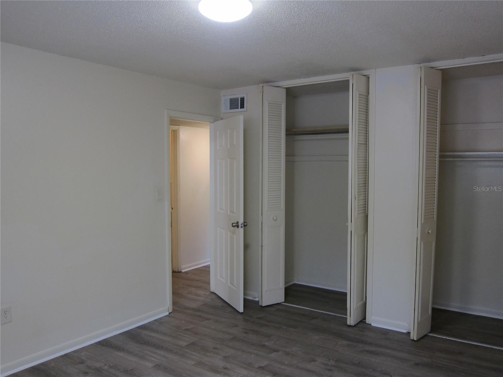 300 NW 20TH AVENUE 6