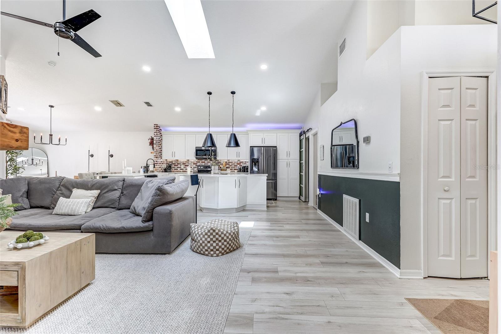 CHASE GROVES UNIT 9 - Residential