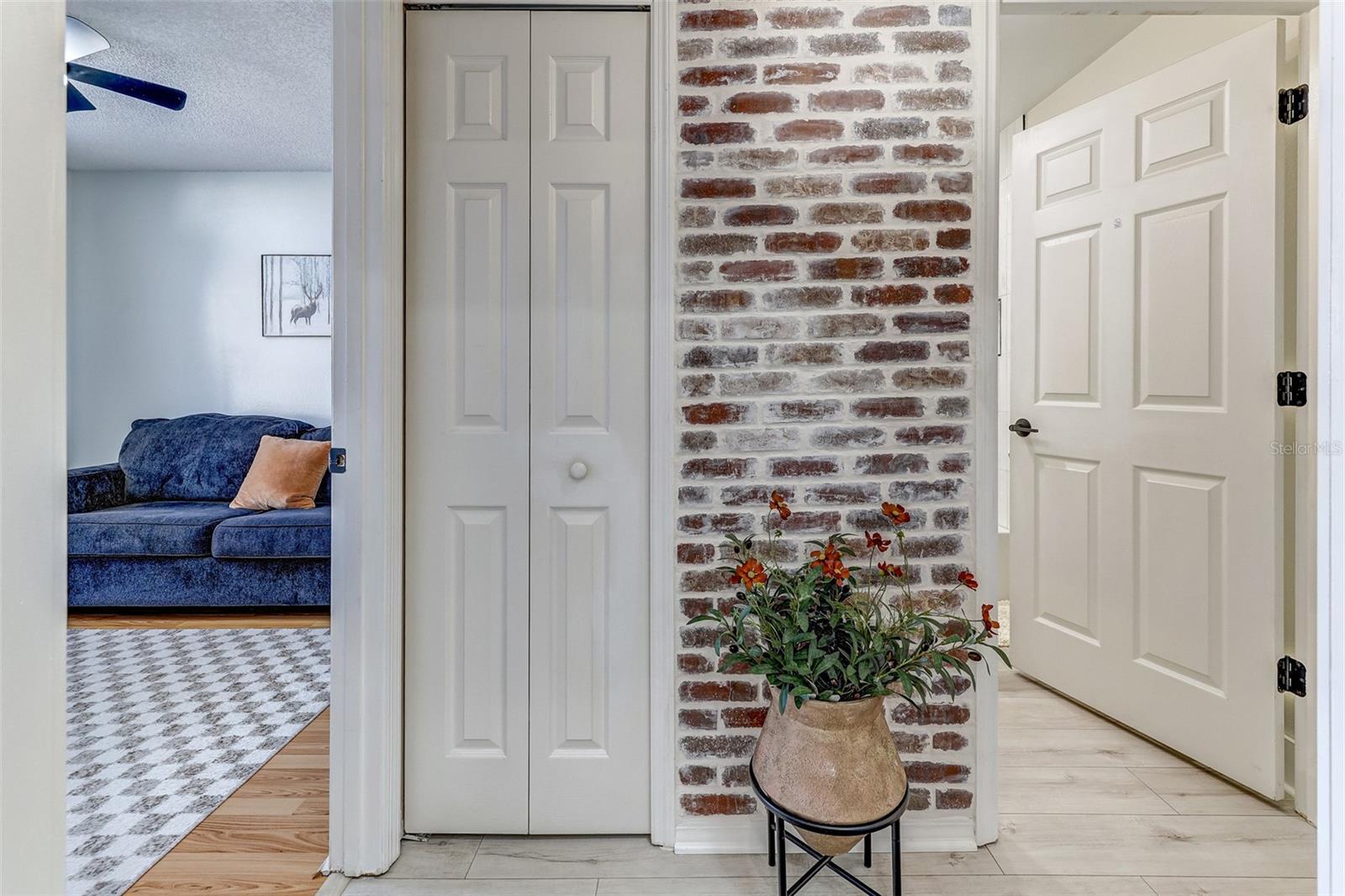 CHASE GROVES UNIT 9 - Residential