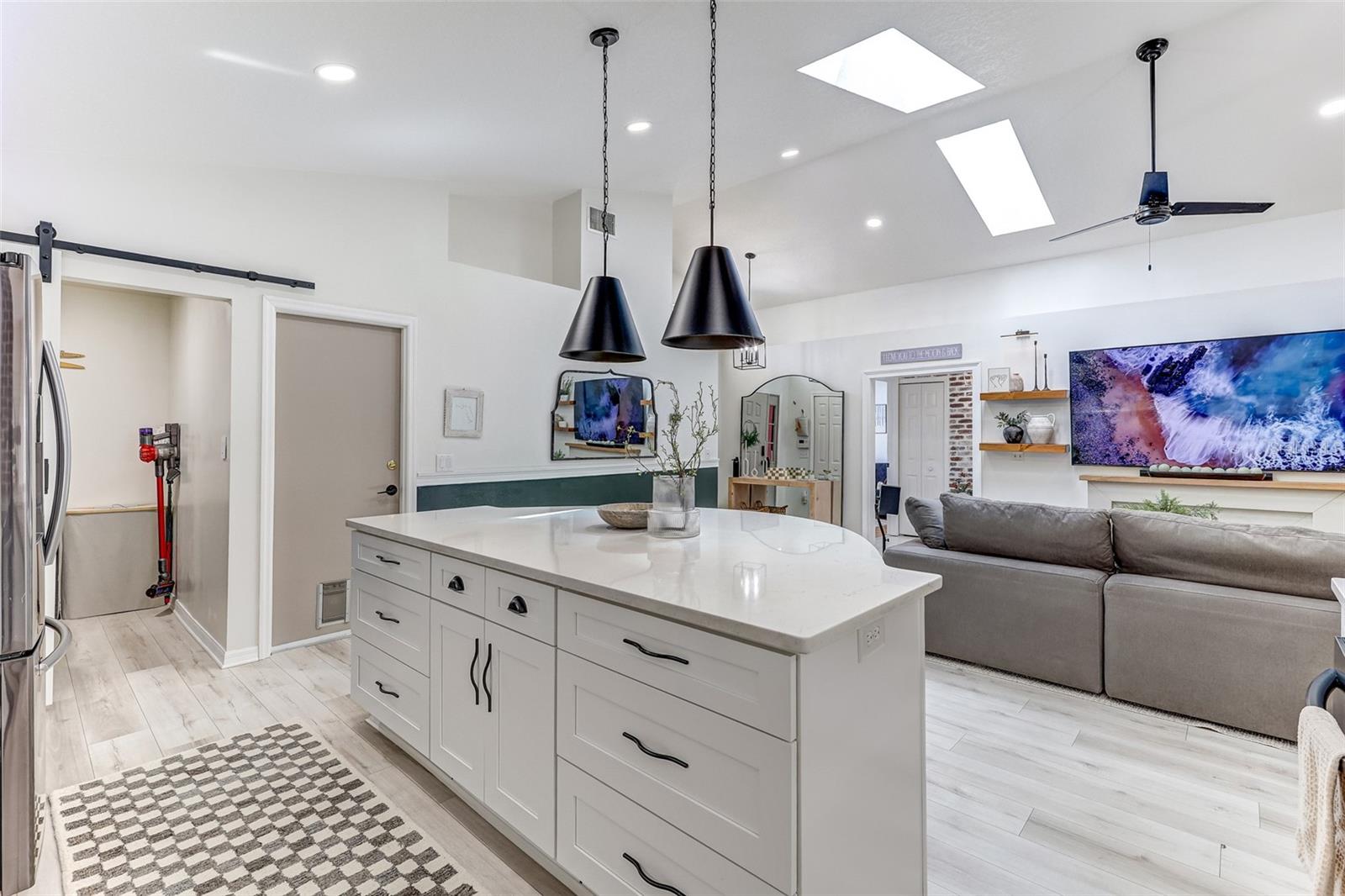 CHASE GROVES UNIT 9 - Residential