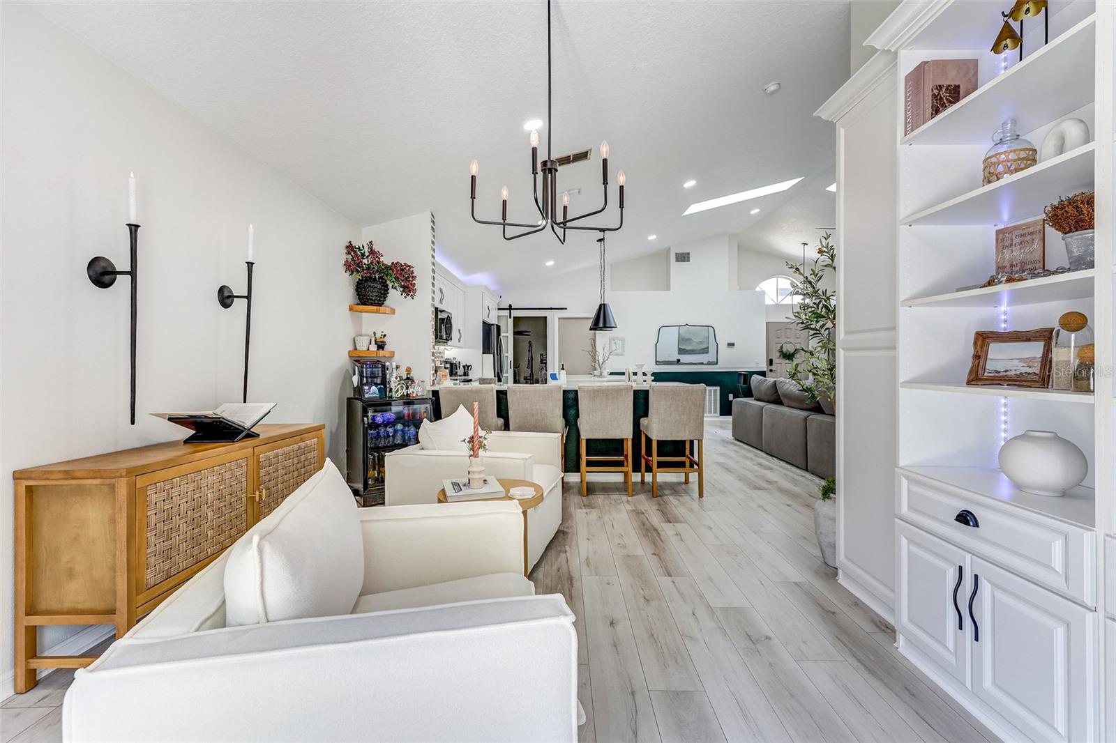 CHASE GROVES UNIT 9 - Residential