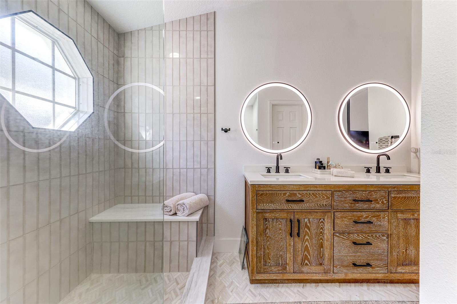 CHASE GROVES UNIT 9 - Residential