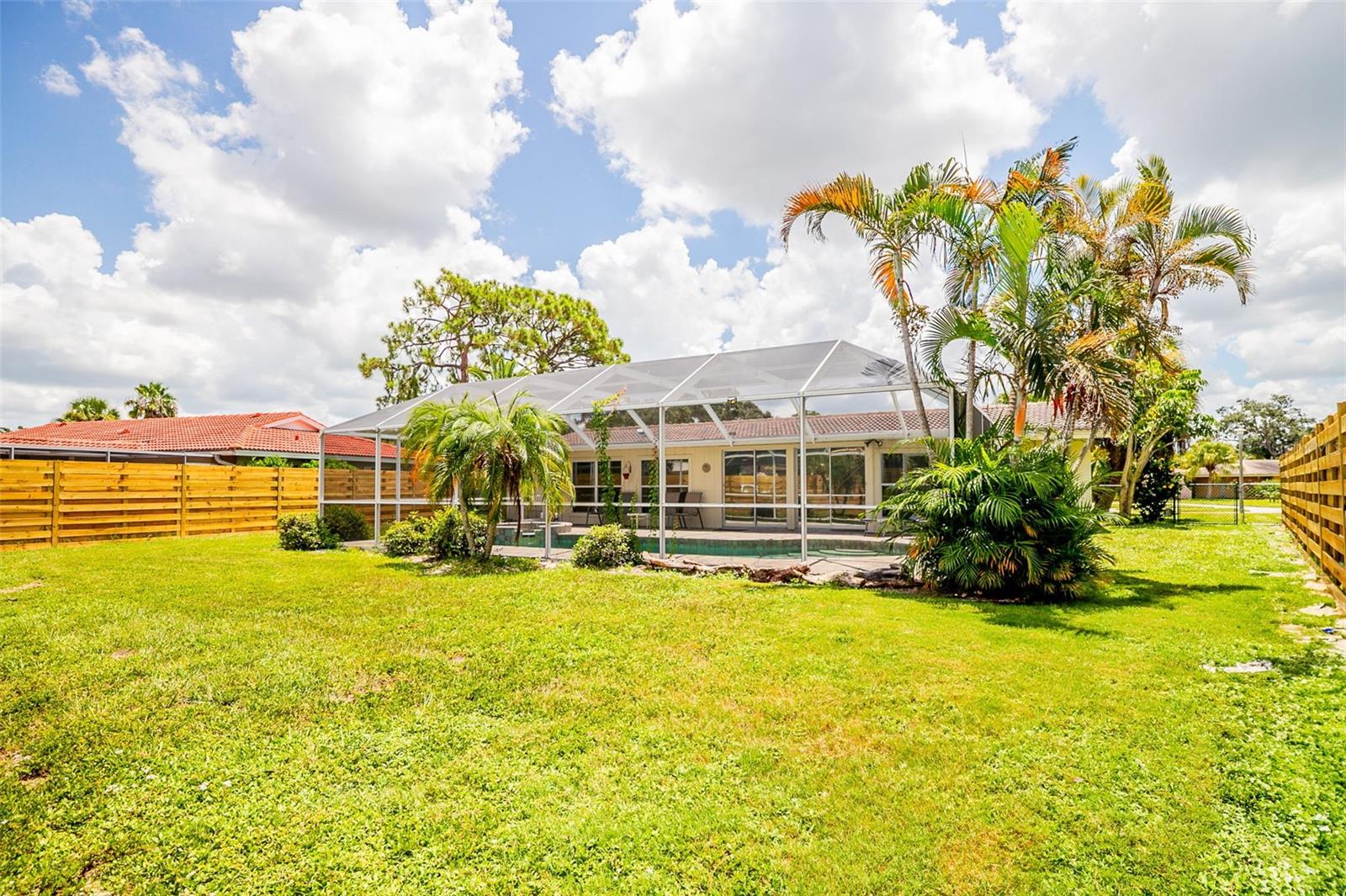 GULF GATE WOODS - Residential