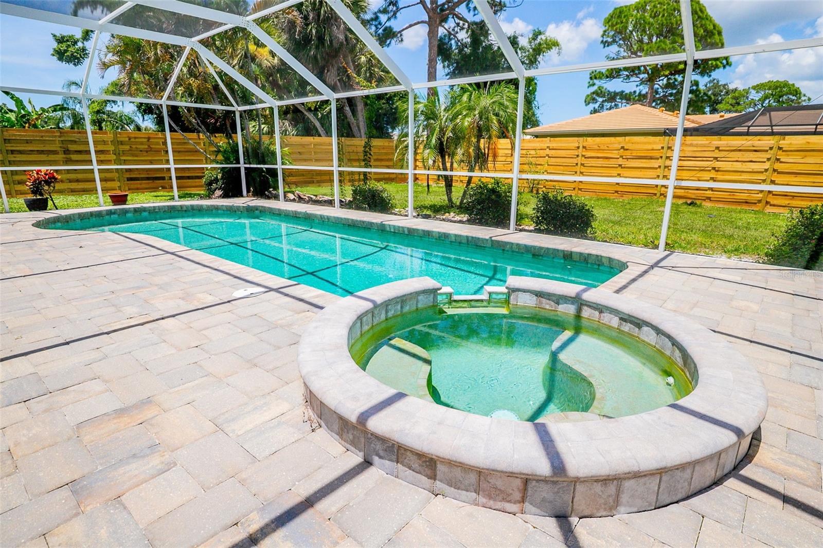 GULF GATE WOODS - Residential