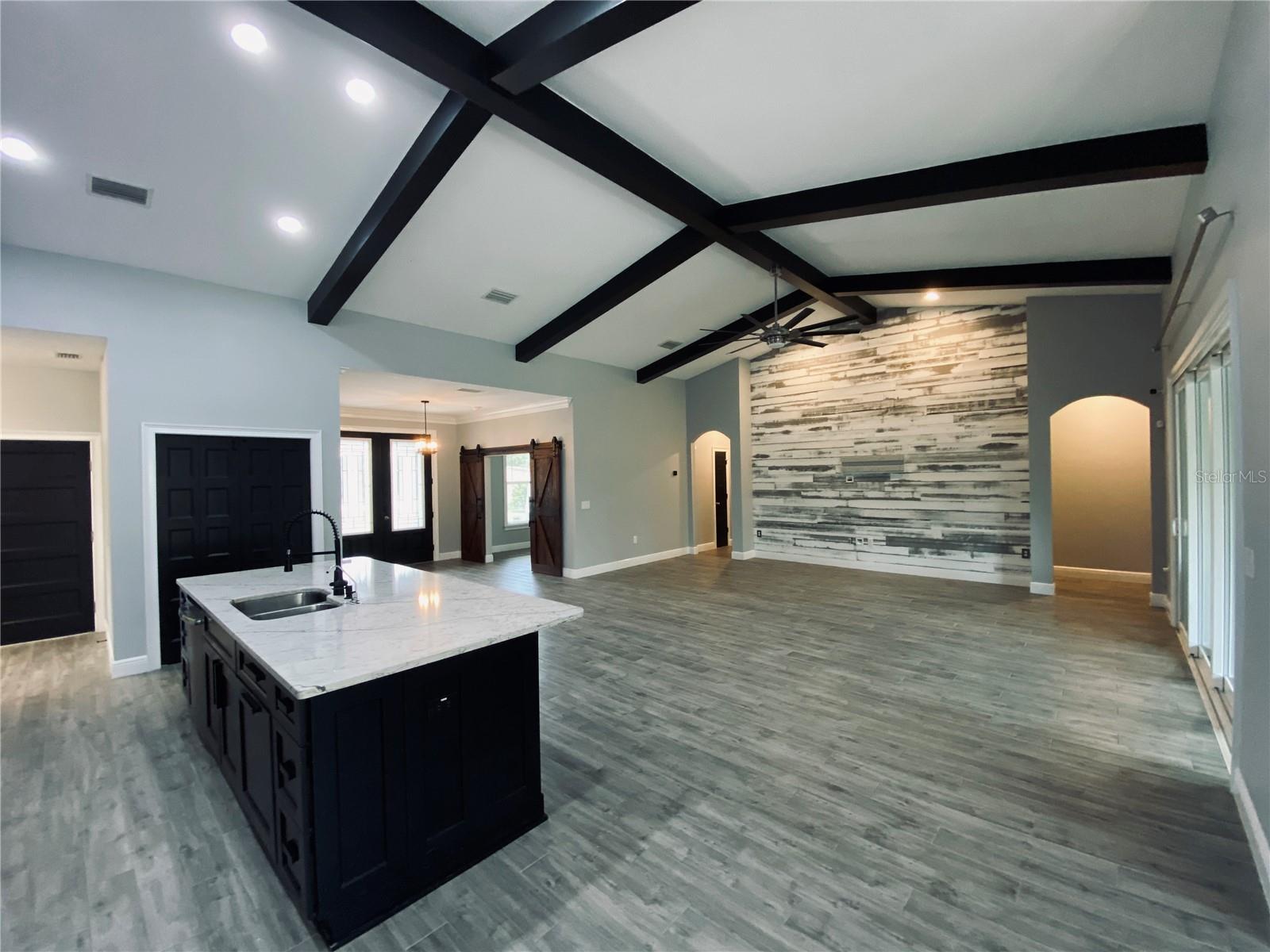 SHADOW RUN UNIT 1 - Residential