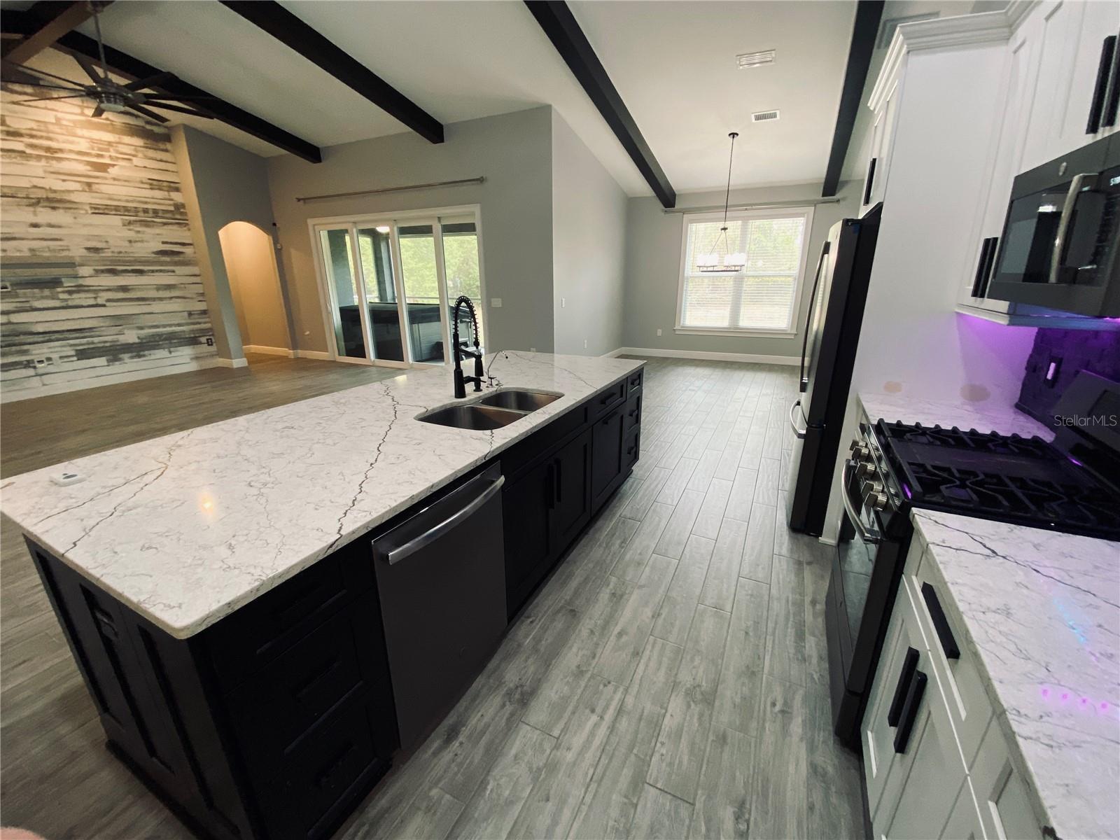 SHADOW RUN UNIT 1 - Residential