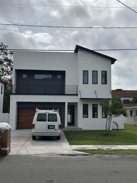 A home in TAMPA