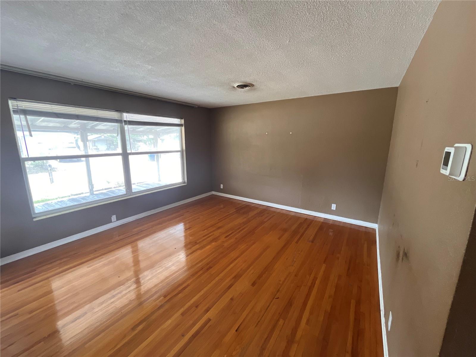 1206 OLEN DRIVE