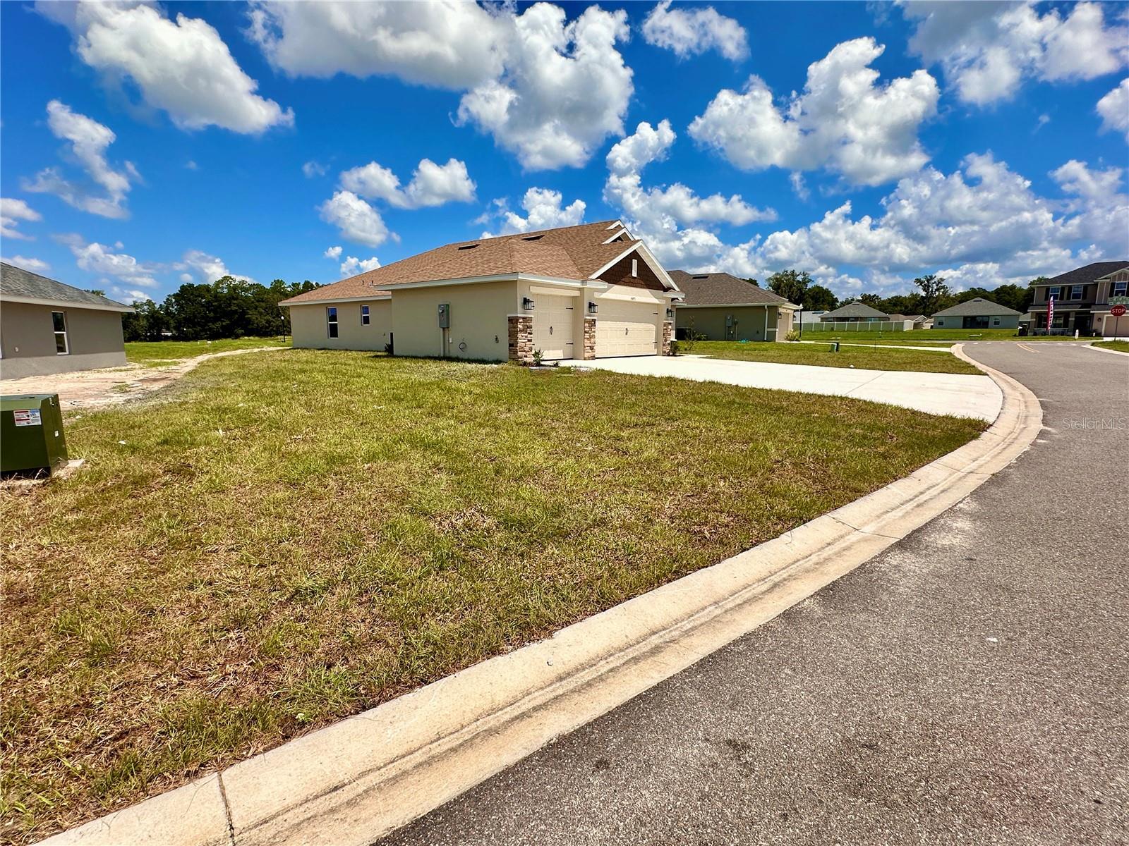 4493 NE 31ST PLACE