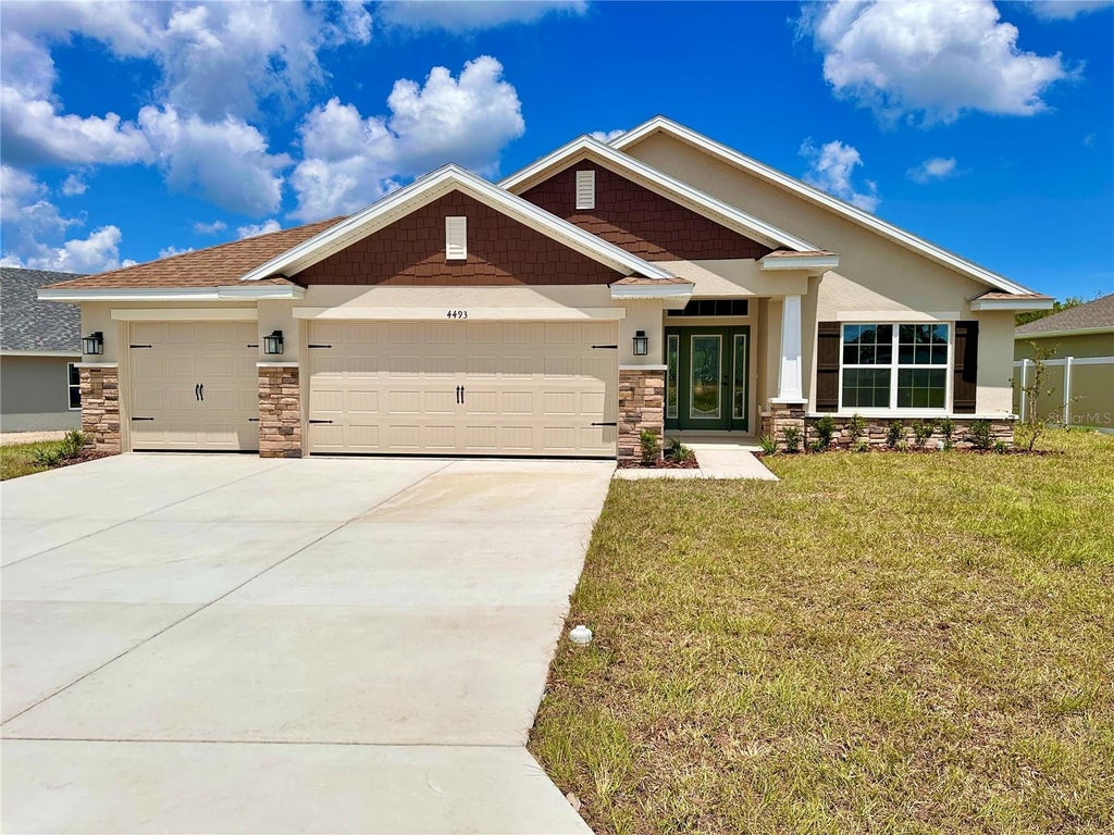 Photo of 4493 NE 31st Place, Ocala, FL 34470 (MLS # OM729372)