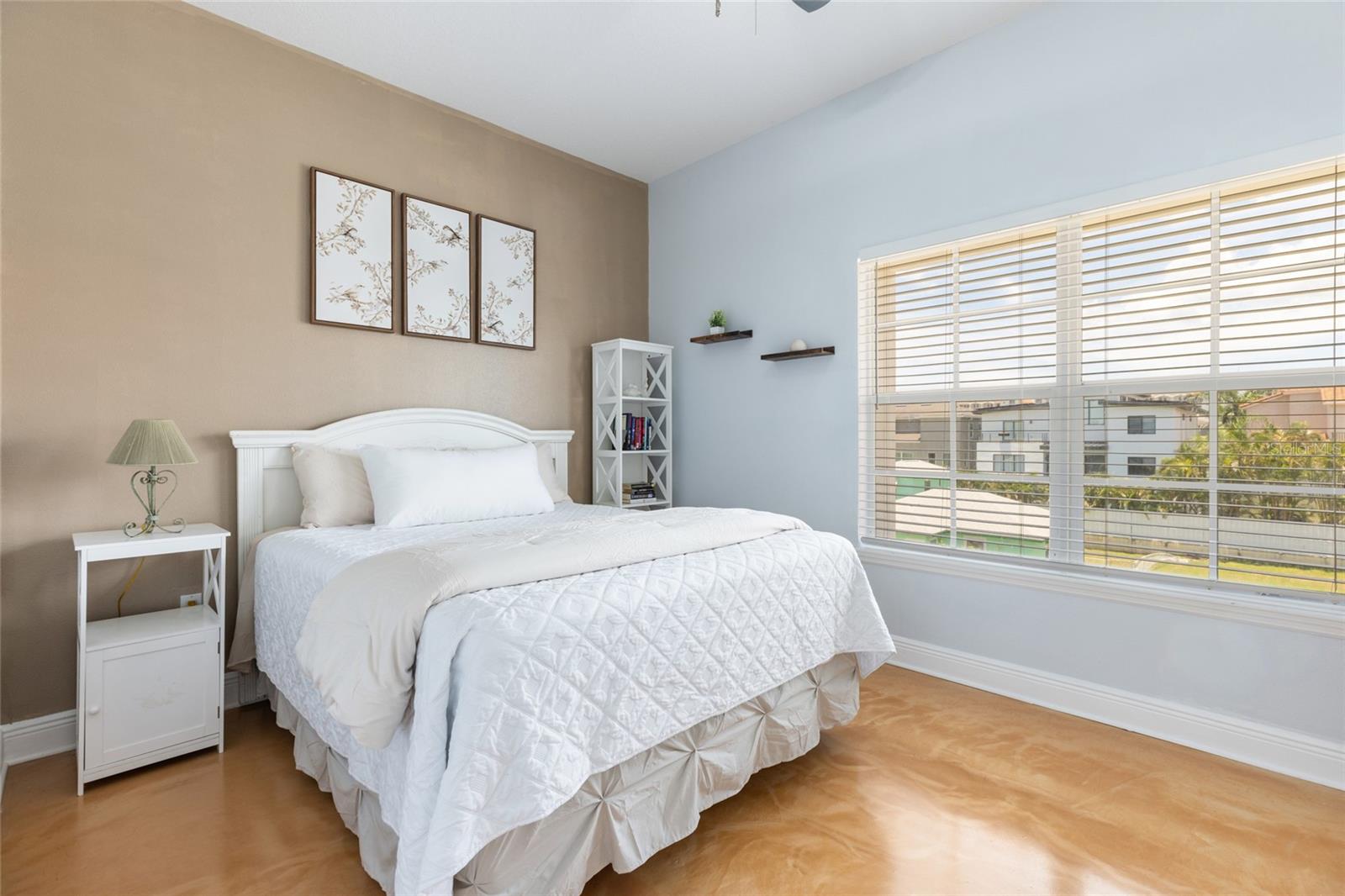 GAY SHORES - Residential Lease