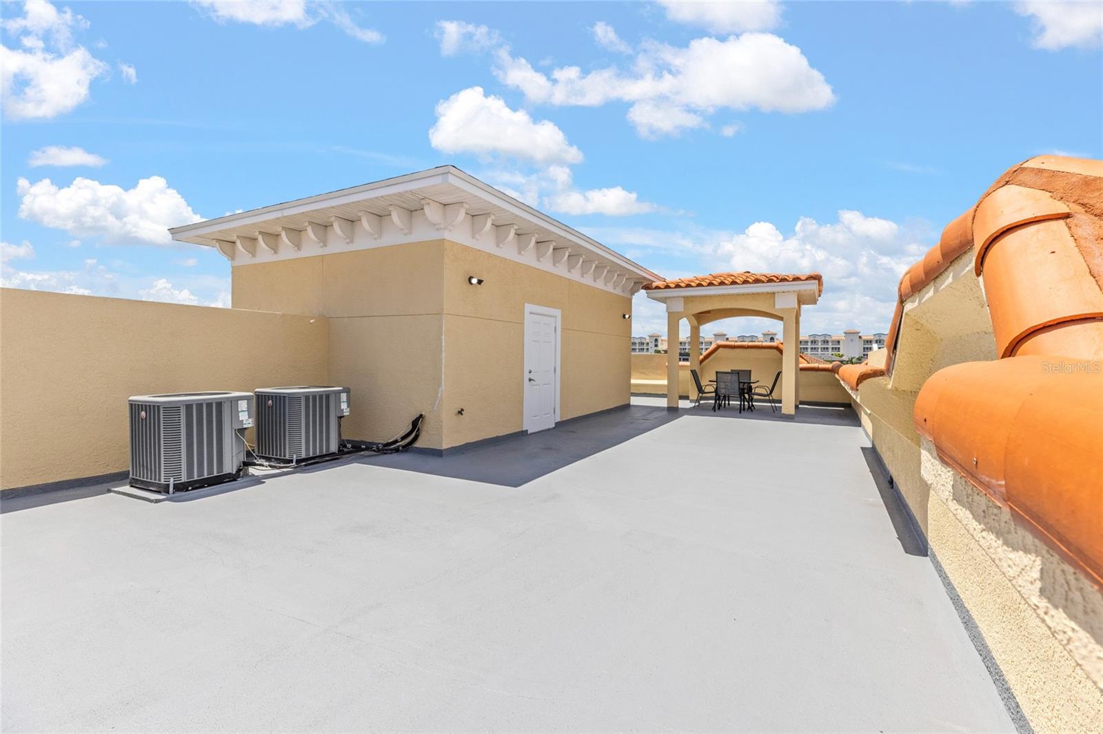GAY SHORES - Residential Lease