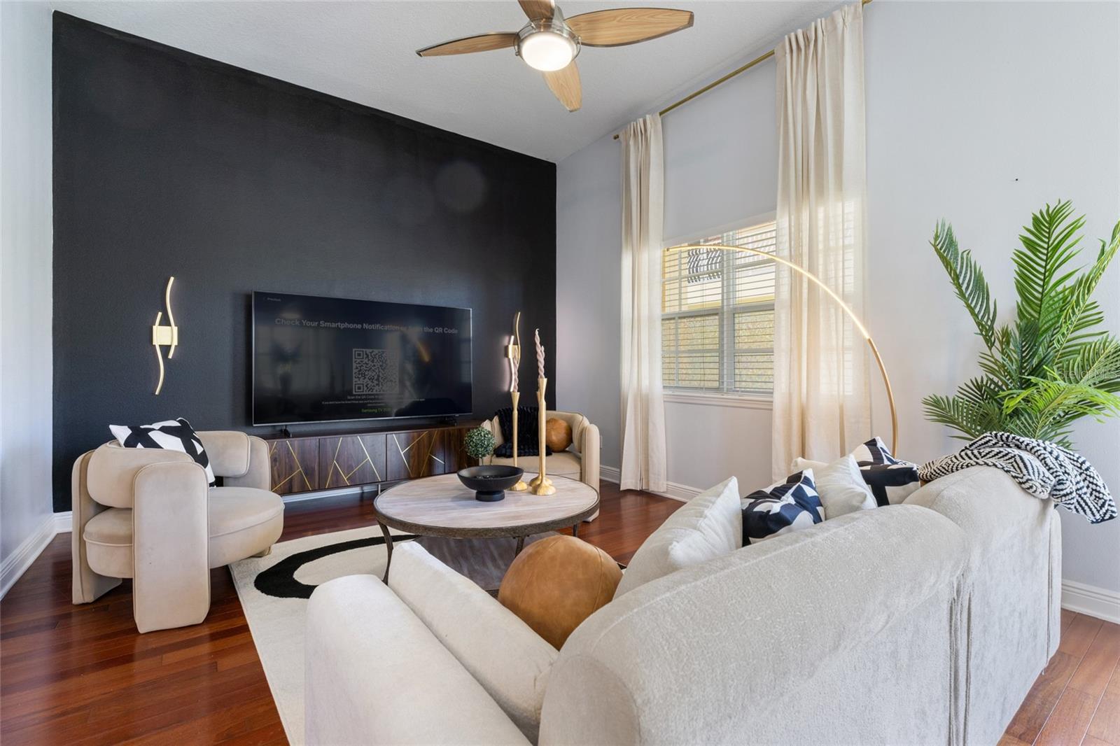 GAY SHORES - Residential Lease