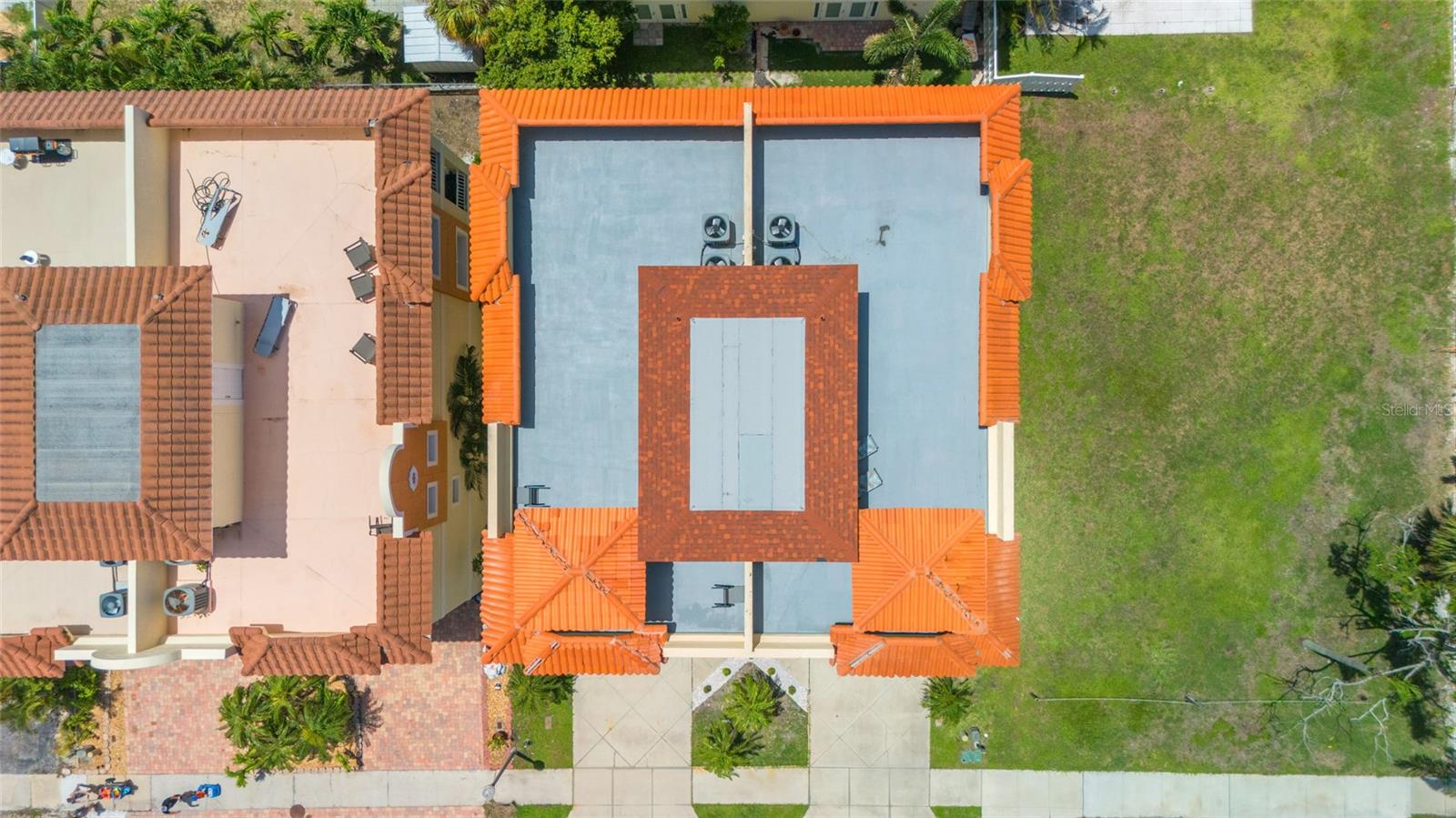 GAY SHORES - Residential Lease