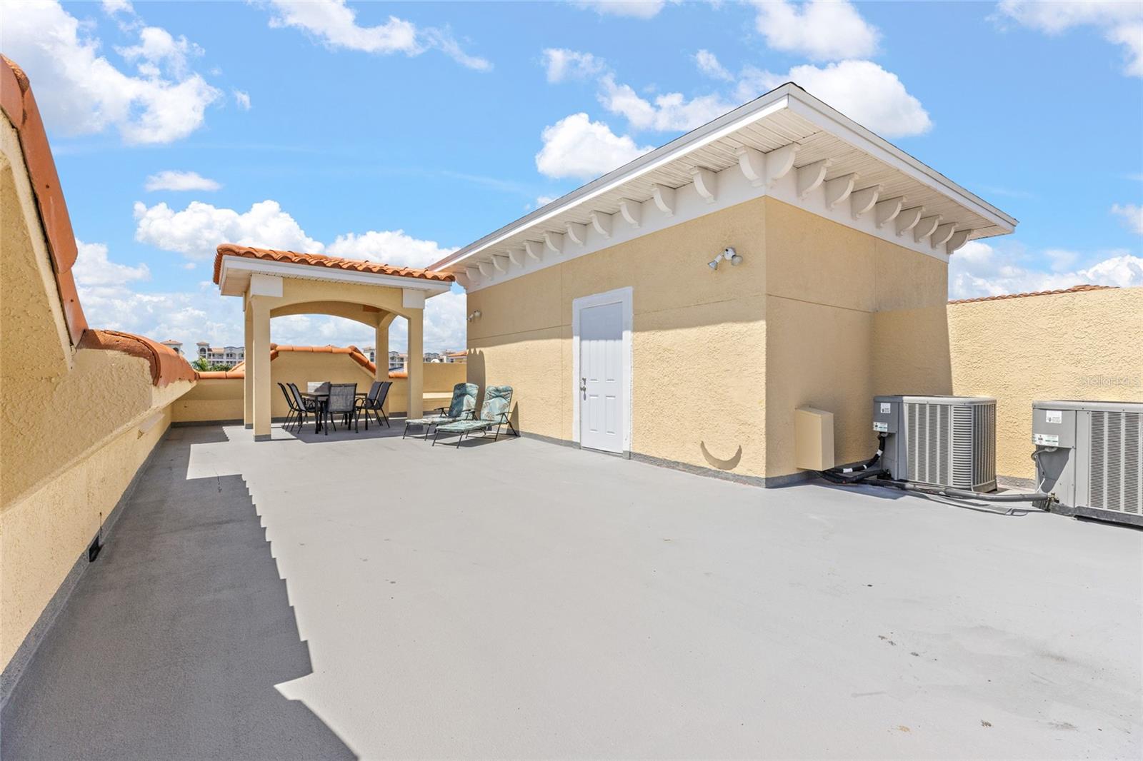 GAY SHORES - Residential Lease