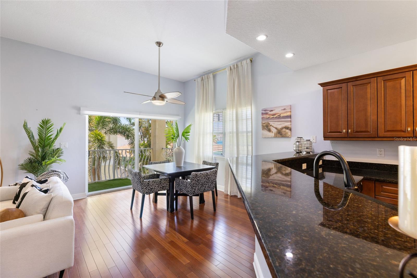 GAY SHORES - Residential Lease