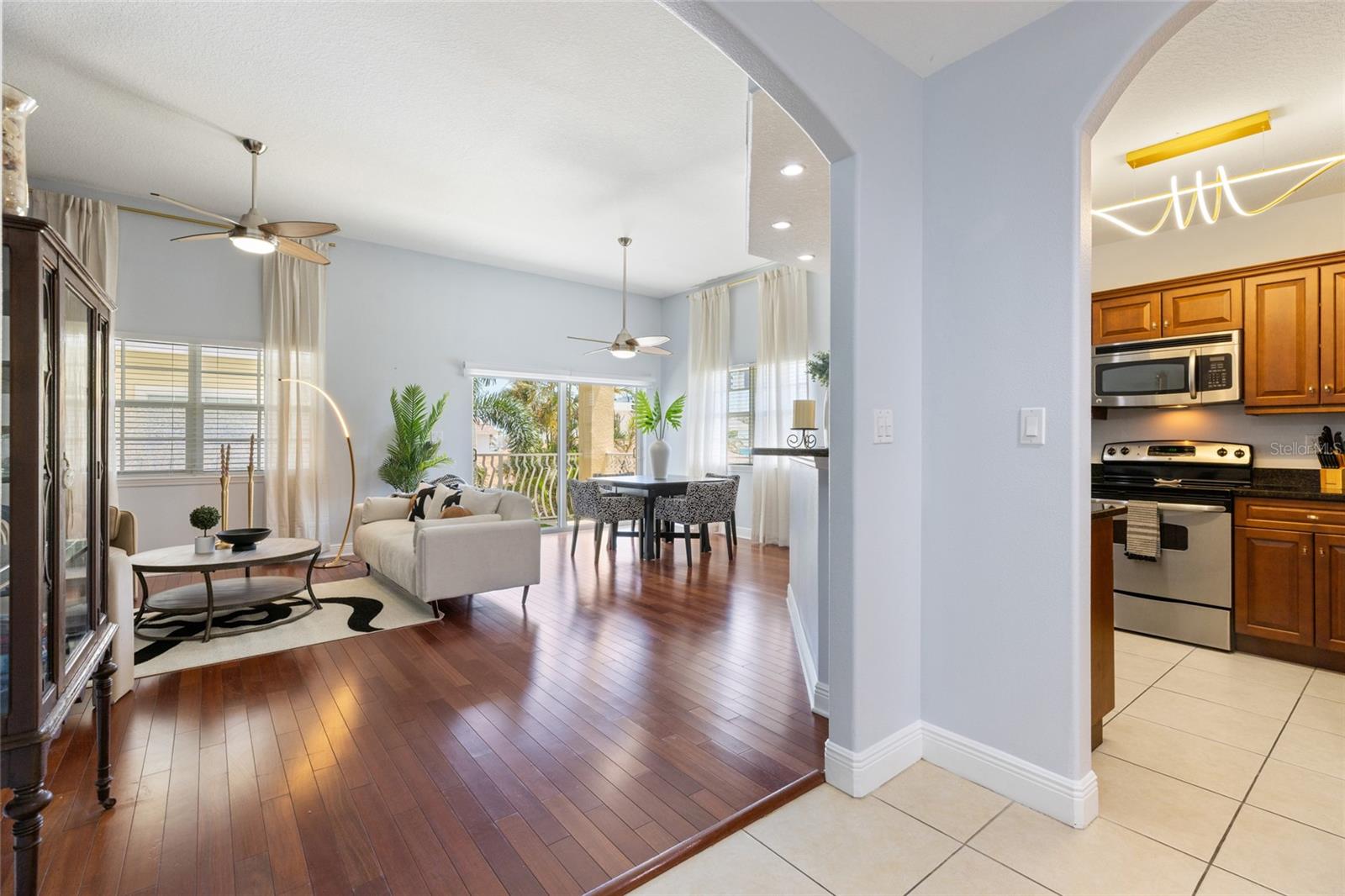 GAY SHORES - Residential Lease