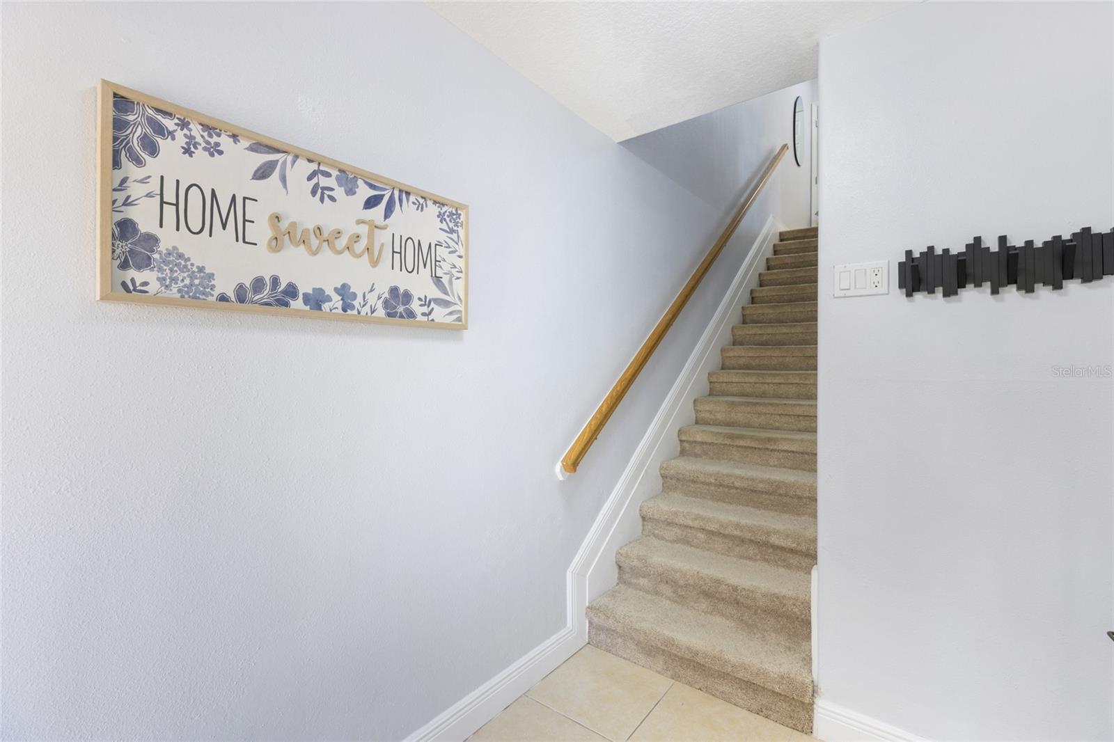 GAY SHORES - Residential Lease