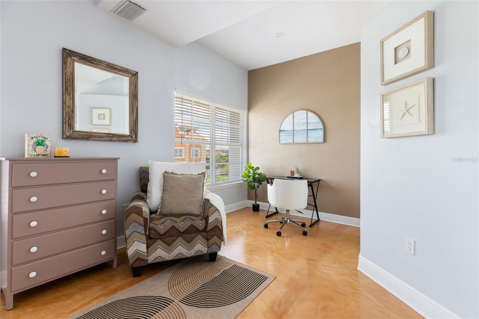 GAY SHORES - Residential Lease