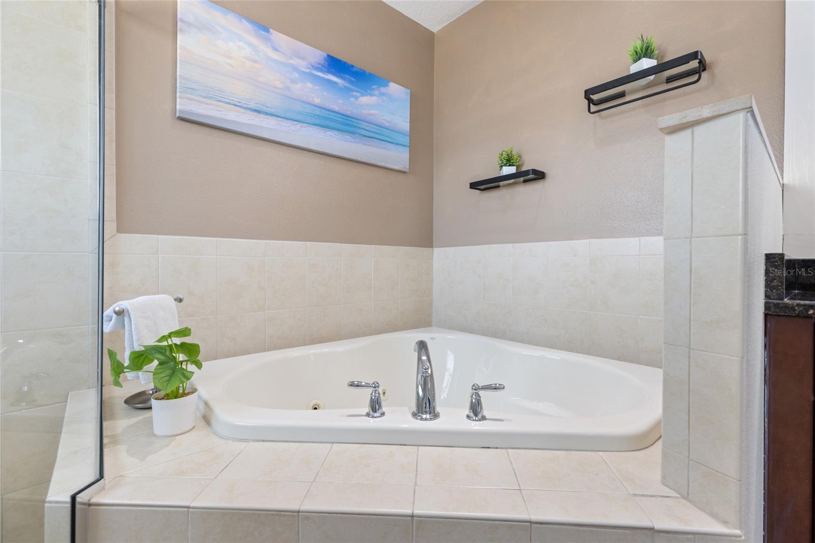 GAY SHORES - Residential Lease