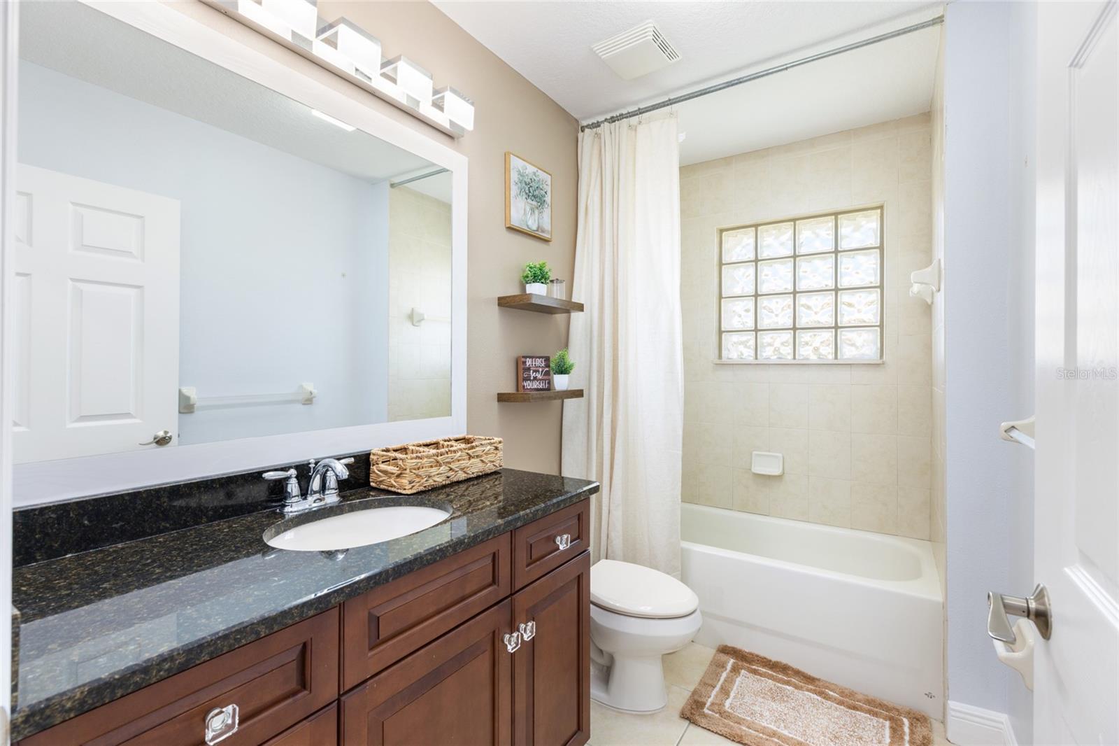 GAY SHORES - Residential Lease