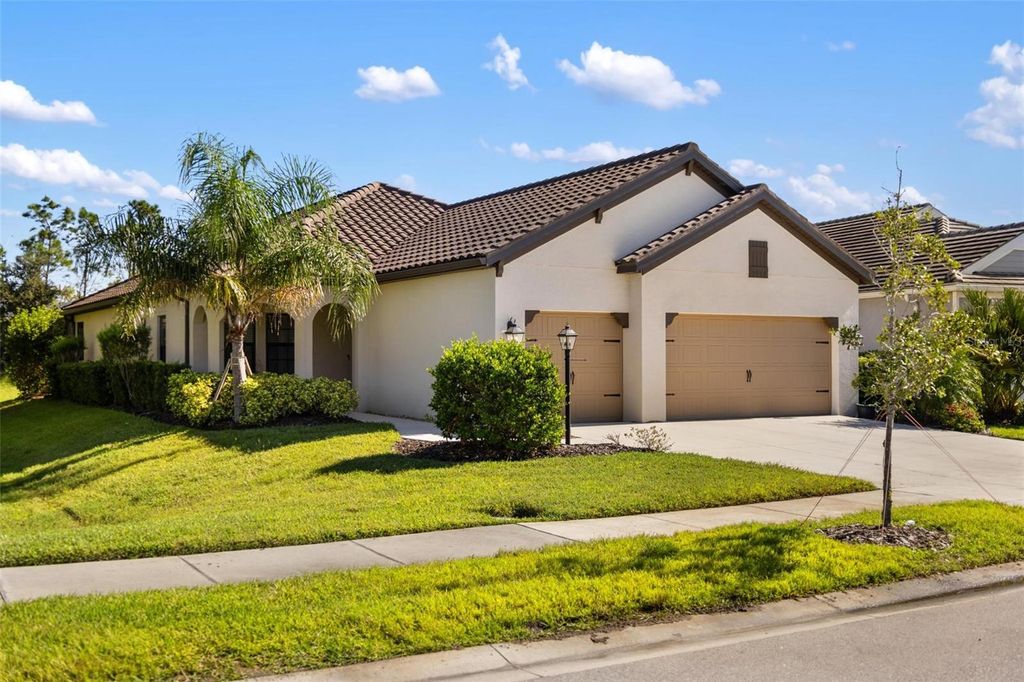 Photo of 13145 Steinhatchee Loop, Venice, FL 34293 (MLS # A4669263)