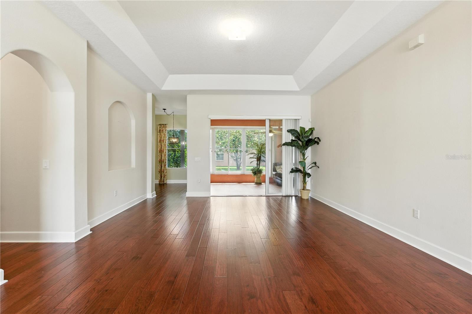 457 GOLF VISTA CIRCLE