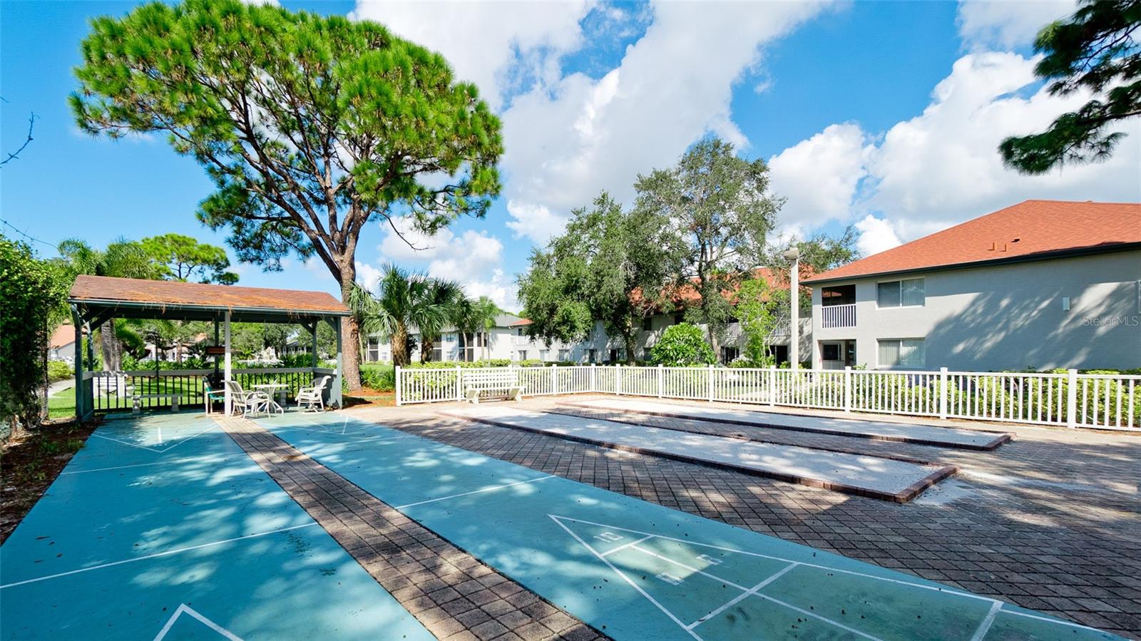 SHOREWALK BATH & TENNIS CLUB 14 - Residential