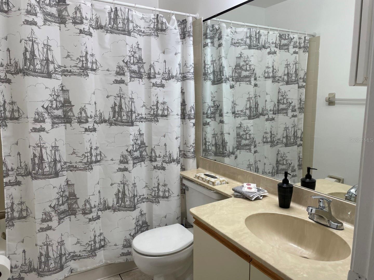 SHOREWALK BATH & TENNIS CLUB 14 - Residential