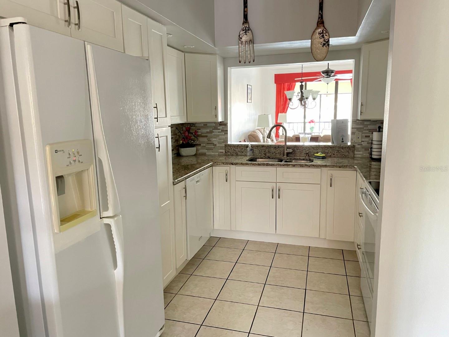 SHOREWALK BATH & TENNIS CLUB 14 - Residential