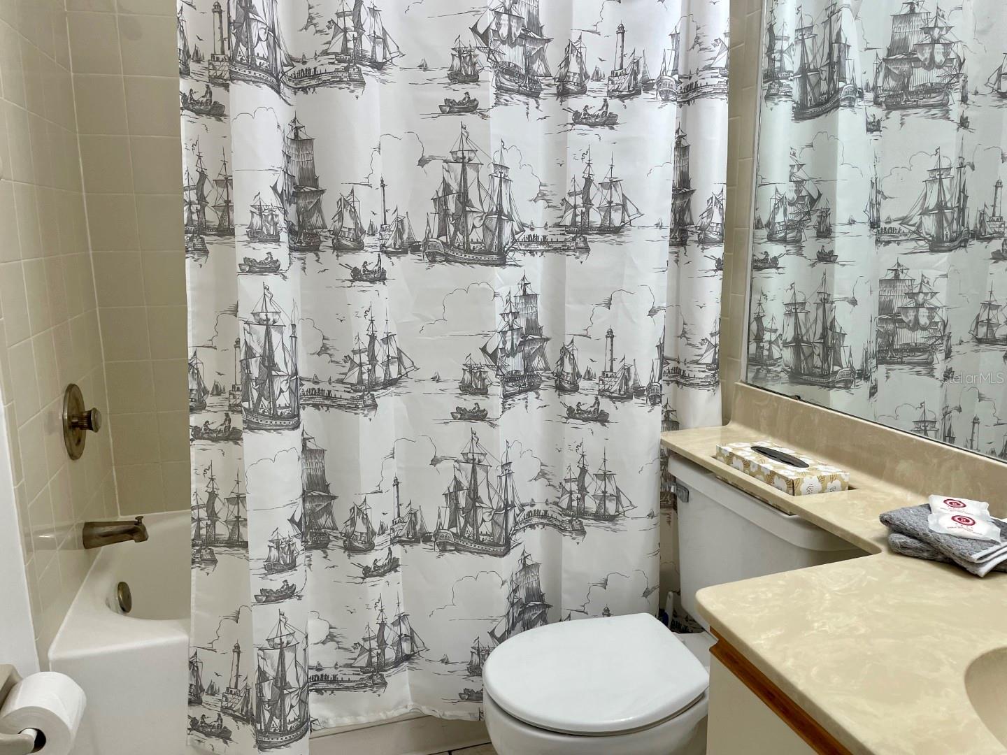 SHOREWALK BATH & TENNIS CLUB 14 - Residential