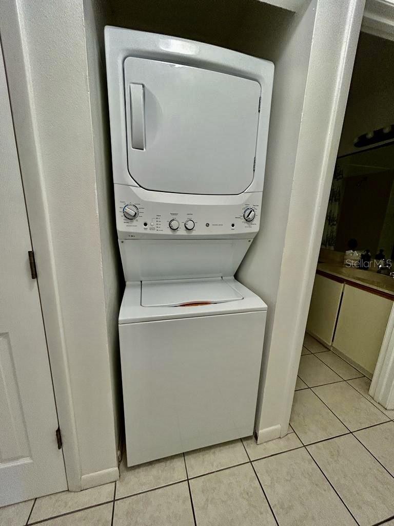 SHOREWALK BATH & TENNIS CLUB 14 - Residential