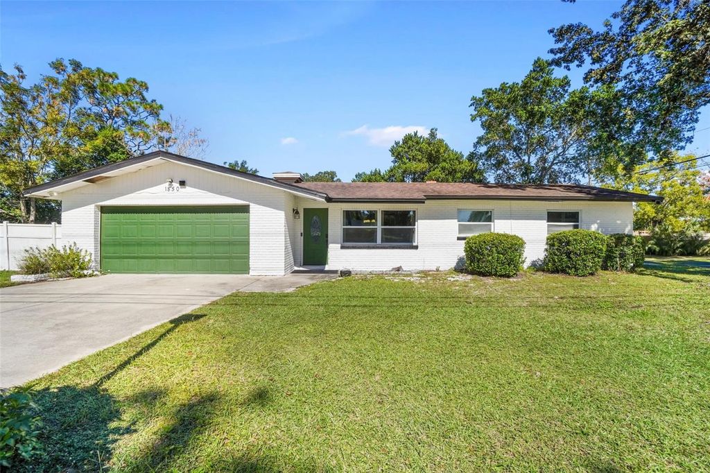 Photo of 1850 W Lake Brantley Road, Longwood, FL 32779 (MLS # O6366678)