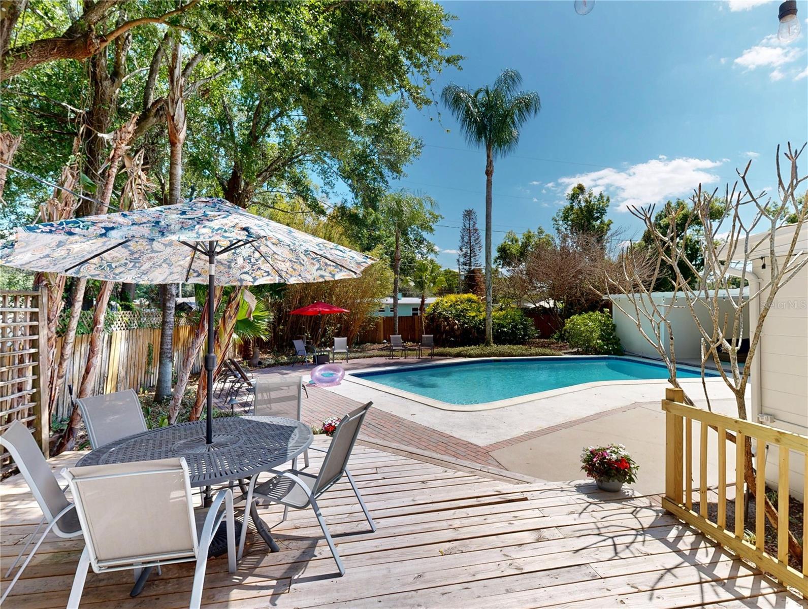 ARDMORE PARK - Residential