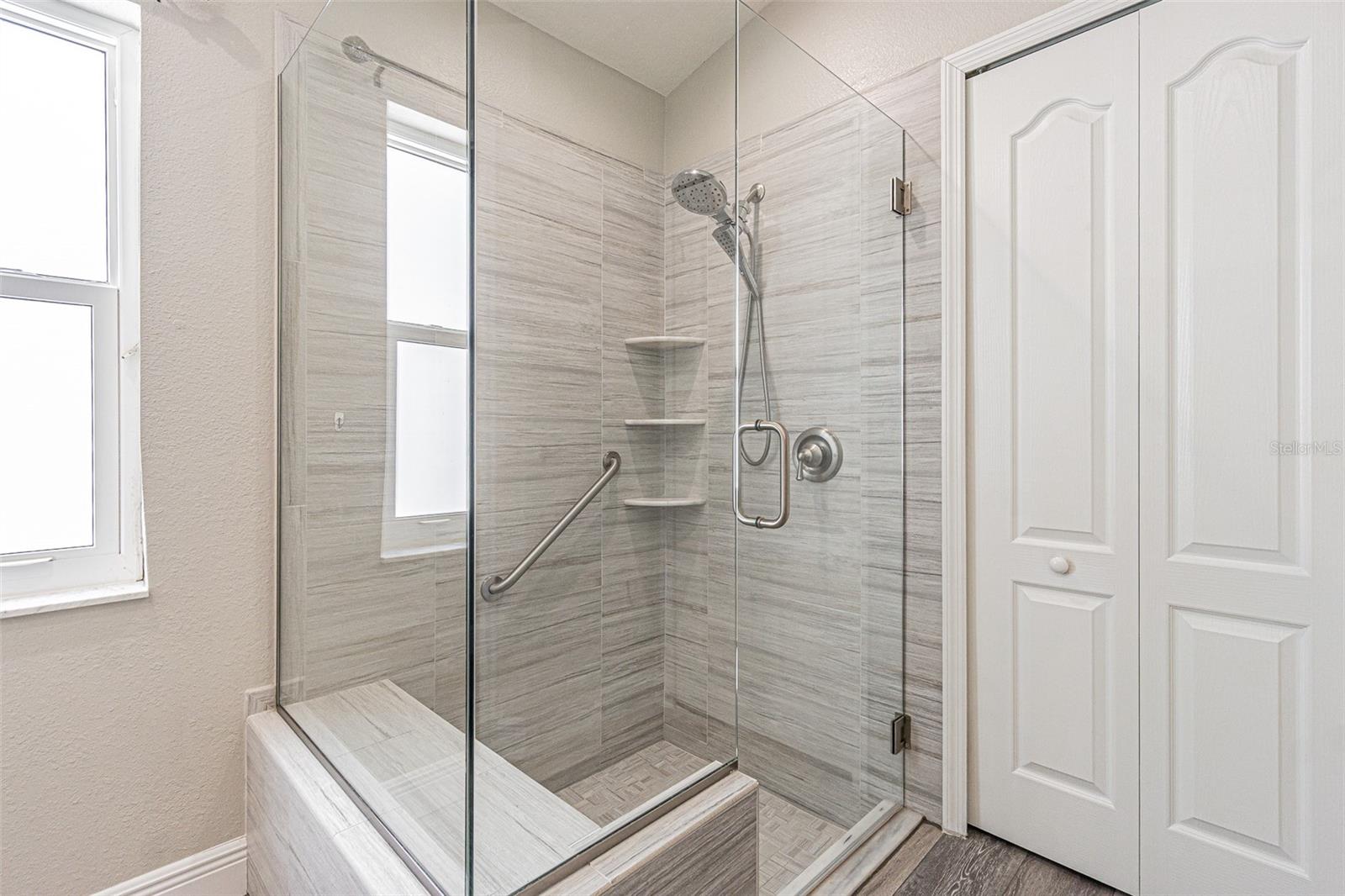 KEY VISTA PH 02 - Residential