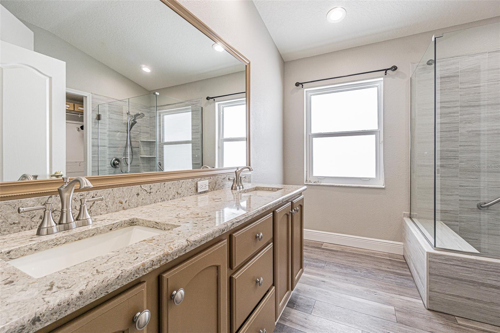 KEY VISTA PH 02 - Residential