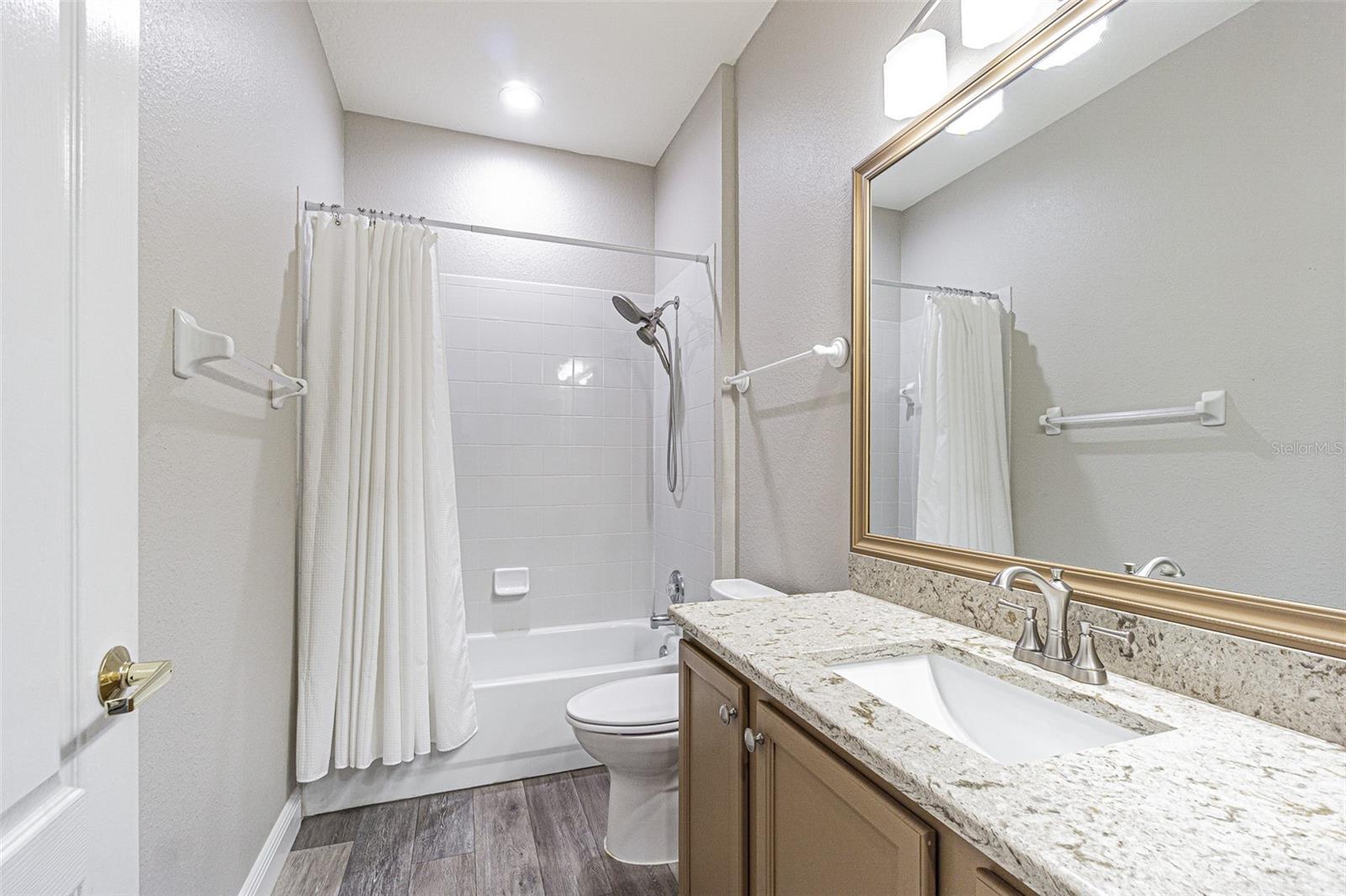 KEY VISTA PH 02 - Residential