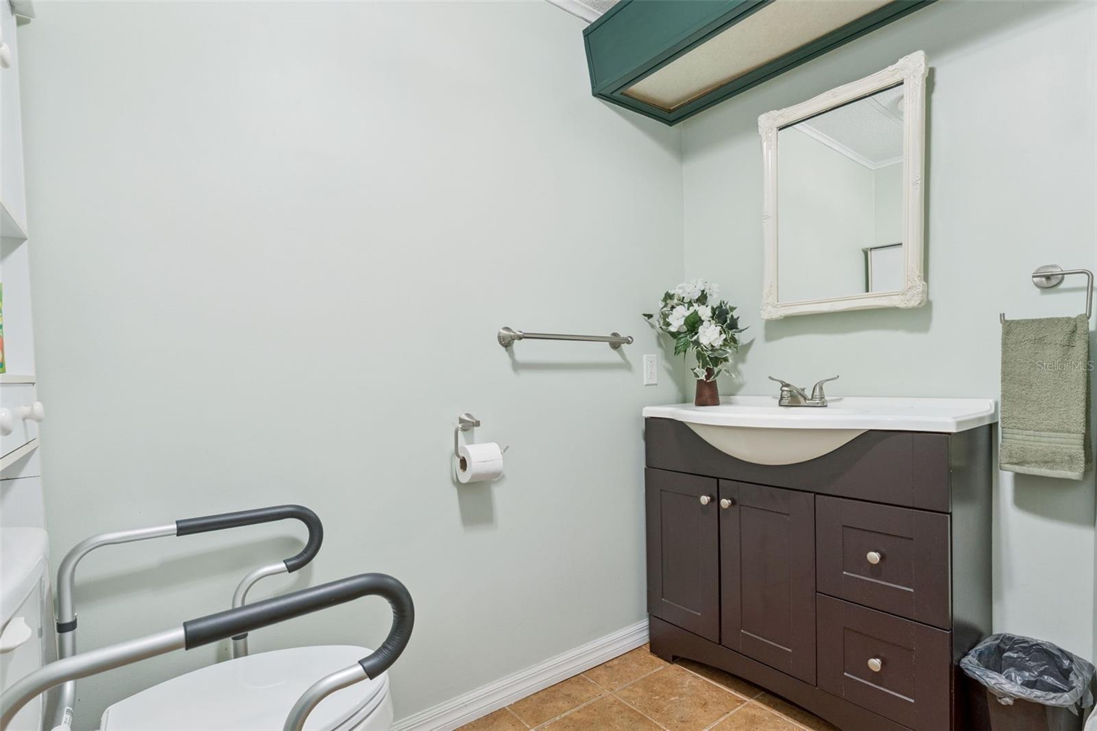 KOVE ESTATES COOP - Residential