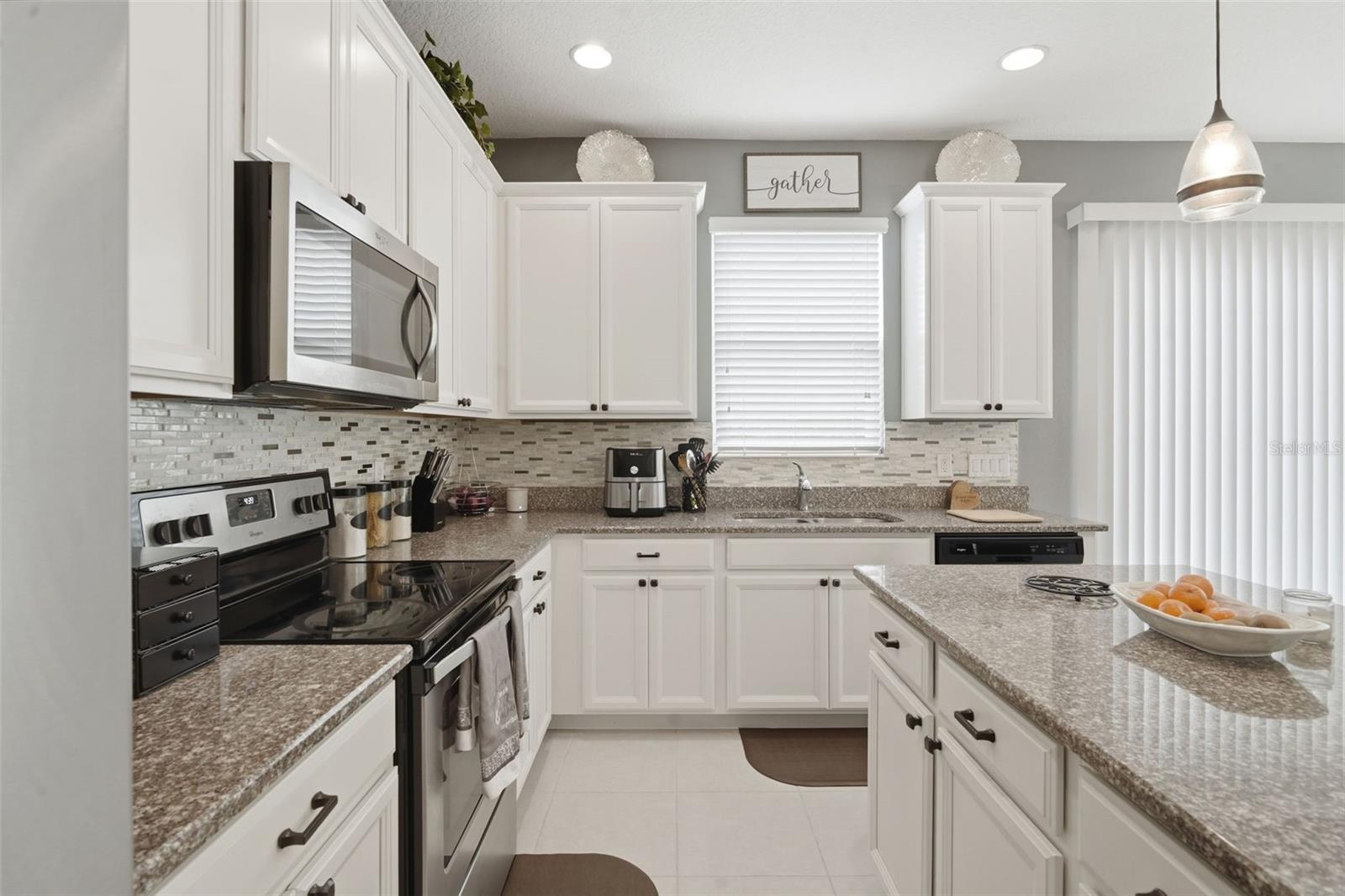 AMBERGATE - Residential