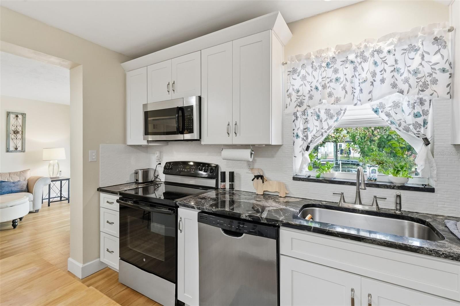 LAKE SHORE ESTATES 1ST ADD - Residential
