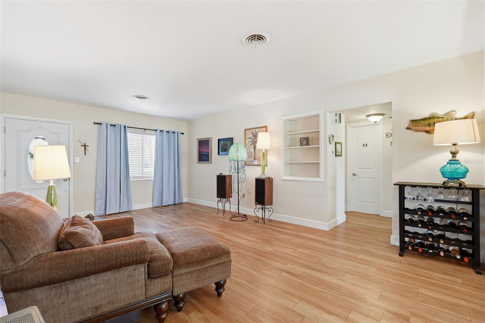 LAKE SHORE ESTATES 1ST ADD - Residential