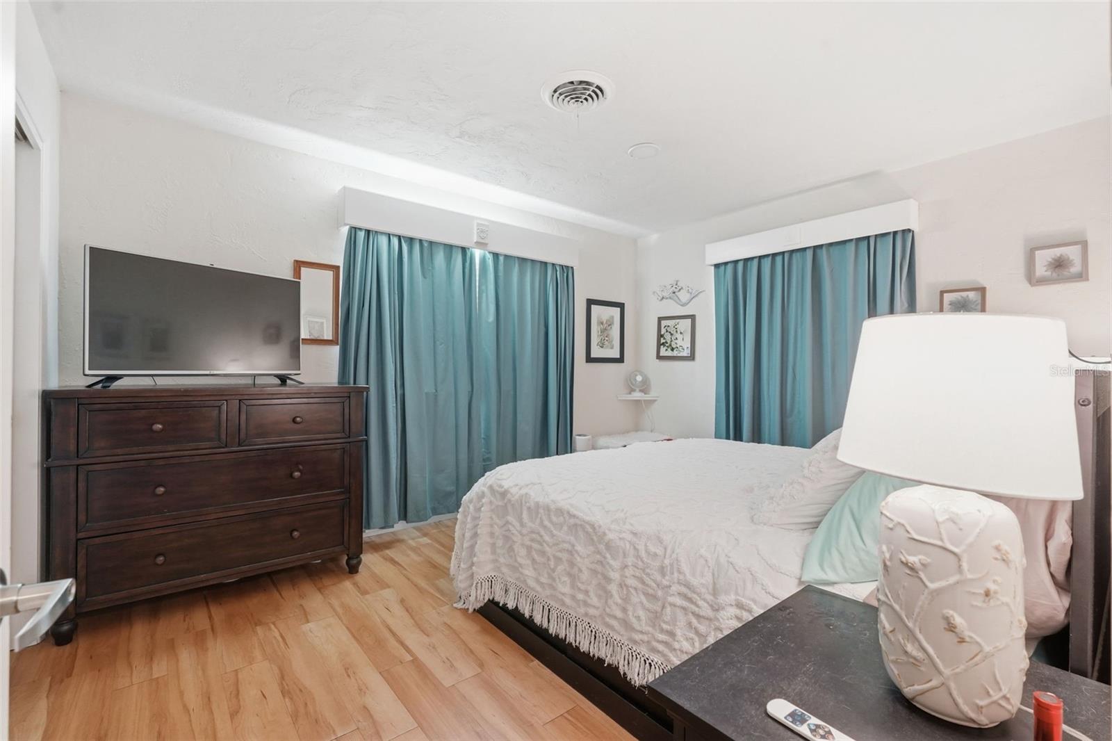 LAKE SHORE ESTATES 1ST ADD - Residential