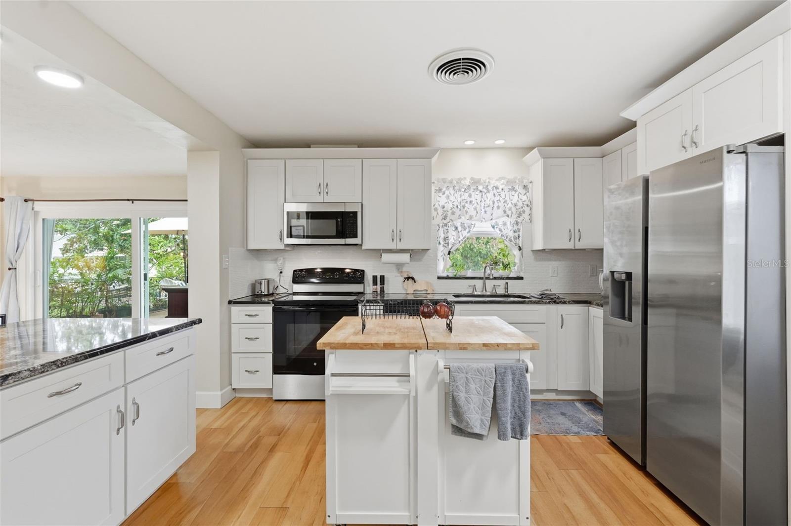 LAKE SHORE ESTATES 1ST ADD - Residential