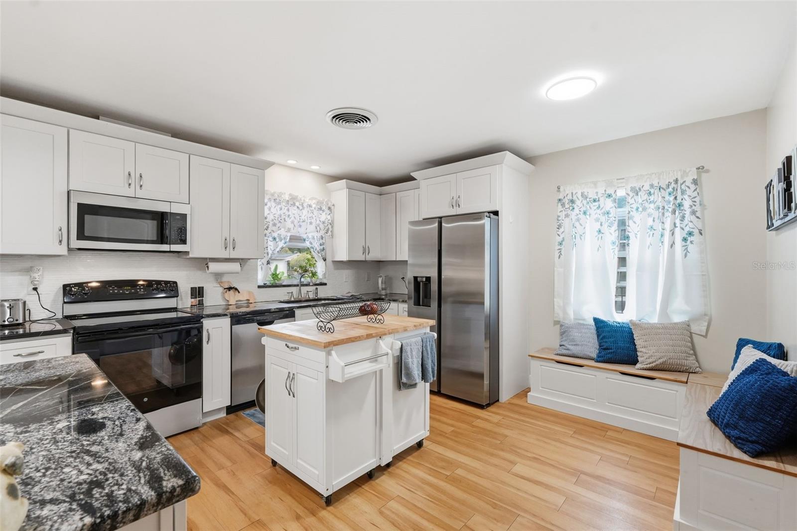 LAKE SHORE ESTATES 1ST ADD - Residential
