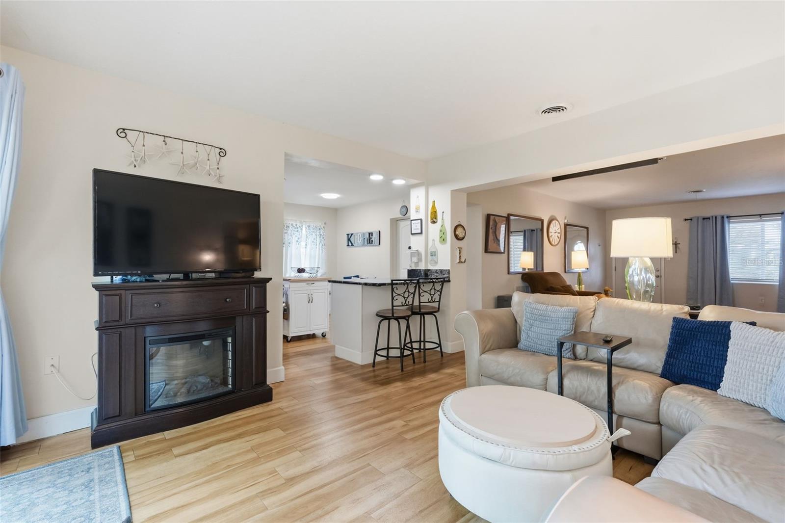 LAKE SHORE ESTATES 1ST ADD - Residential