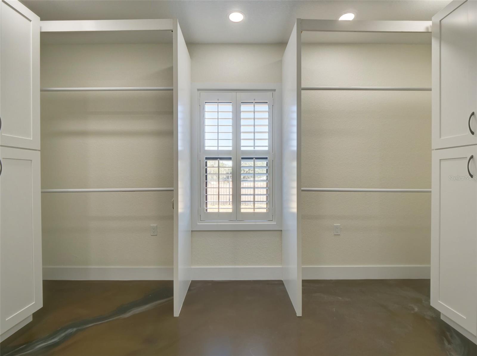 RIDGE MANOR ESTATES - Residential