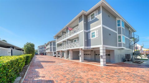 1564 Stickney Point Road 303, Sarasota, FL 34231