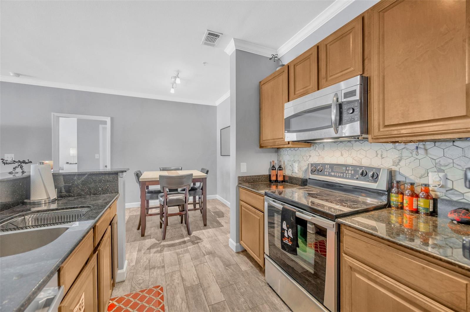 EQUESTRIAN PARC AT HIGHWOODS P - Residential